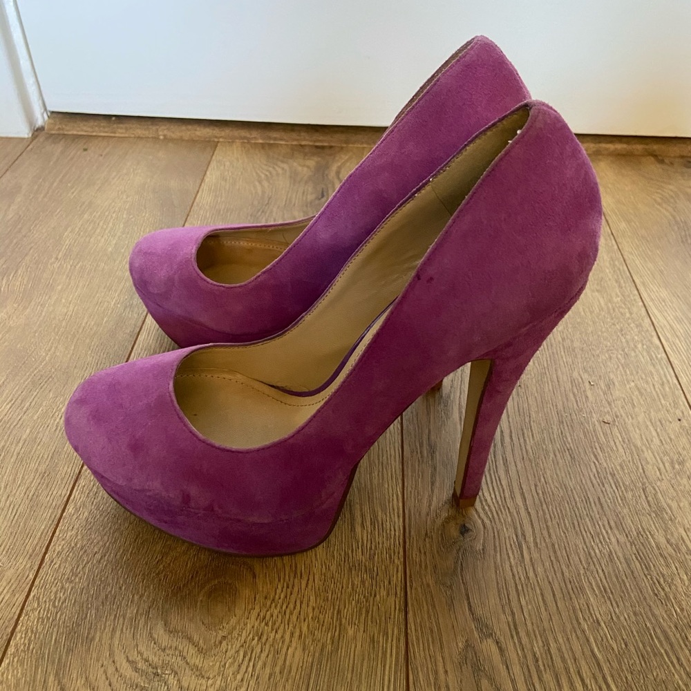 2/20 Purple suede Aldo platform heels